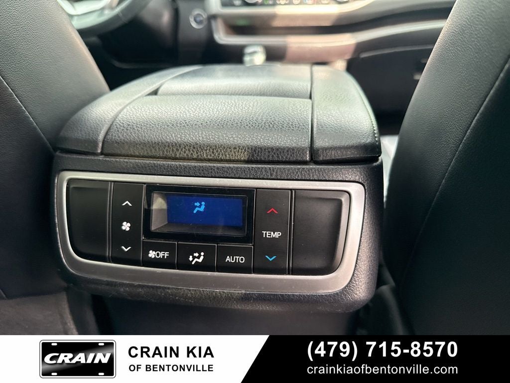 2016 Toyota Highlander XLE V6 - SUNROOF / CLEAN CARFAX / 3RD ROW