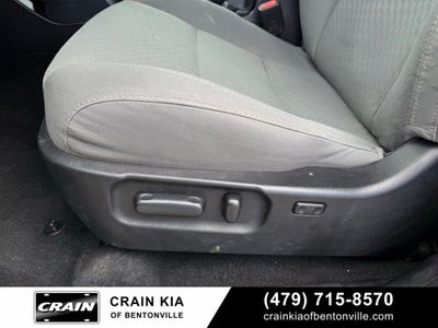 2021 Toyota Tacoma SR5 V6 - 4WD / CLEAN CARFAX