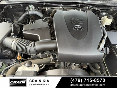 2017 Toyota Tacoma SR5 V6 - 4WD / CARFAX ONE OWNER