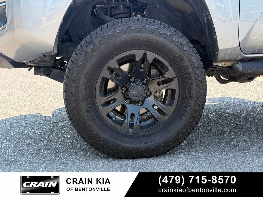 2021 Toyota Tacoma SR V6 - 4WD / LIFTED! / WHEELS & TIRES