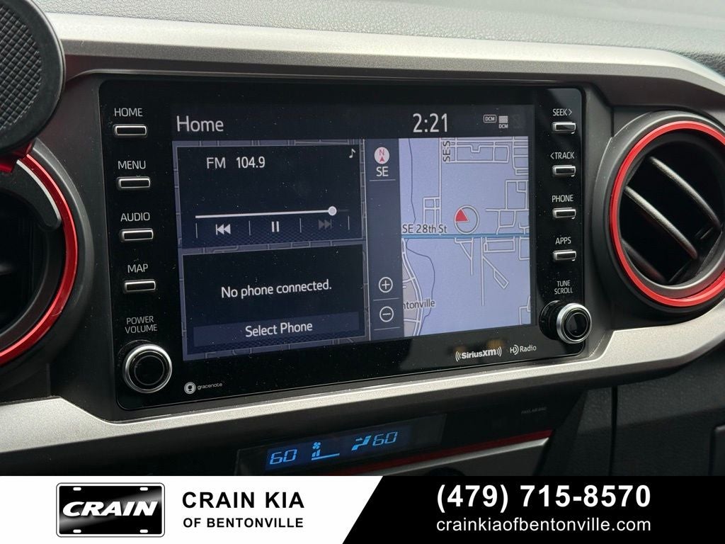 2021 Toyota Tacoma SR5 V6 - 4WD / CLEAN CARFAX / LIFTED!