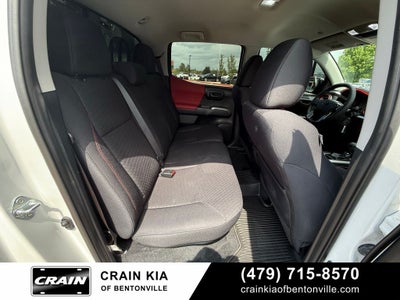 2021 Toyota Tacoma SR5 V6 - 4WD / CLEAN CARFAX / LIFTED!