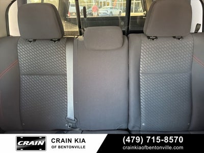 2021 Toyota Tacoma SR5 V6 - 4WD / CLEAN CARFAX / LIFTED!