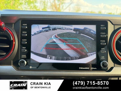 2021 Toyota Tacoma SR5 V6 - 4WD / CLEAN CARFAX / LIFTED!