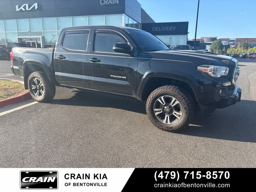 2017 Toyota Tacoma TRD Sport V6 - 4WD