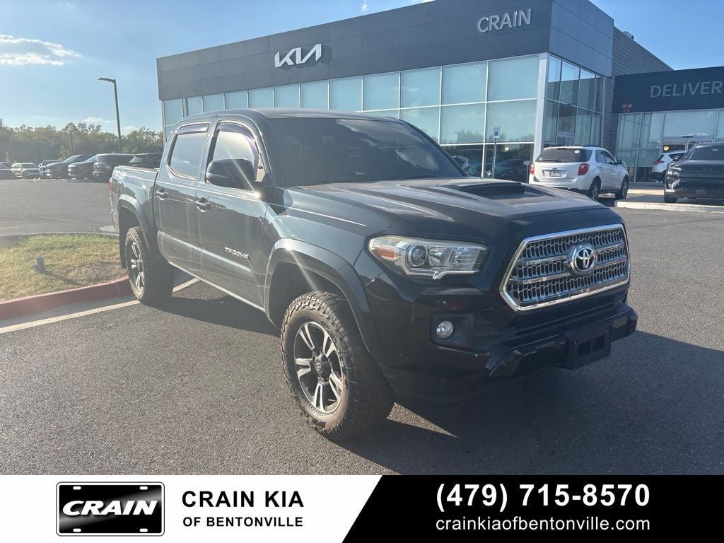2017 Toyota Tacoma TRD Sport V6 - 4WD