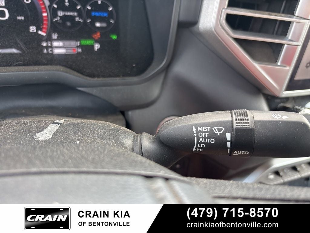 2024 Toyota Tundra Hybrid Platinum - 4WD / PANORAMIC SUNROOF / CARFAX ONE OWNER