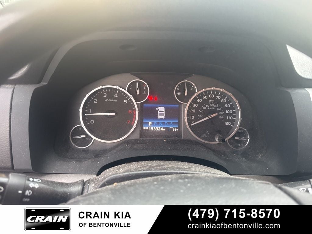 2015 Toyota Tundra SR5 - 4WD / CLEAN CARFAX HISTORY