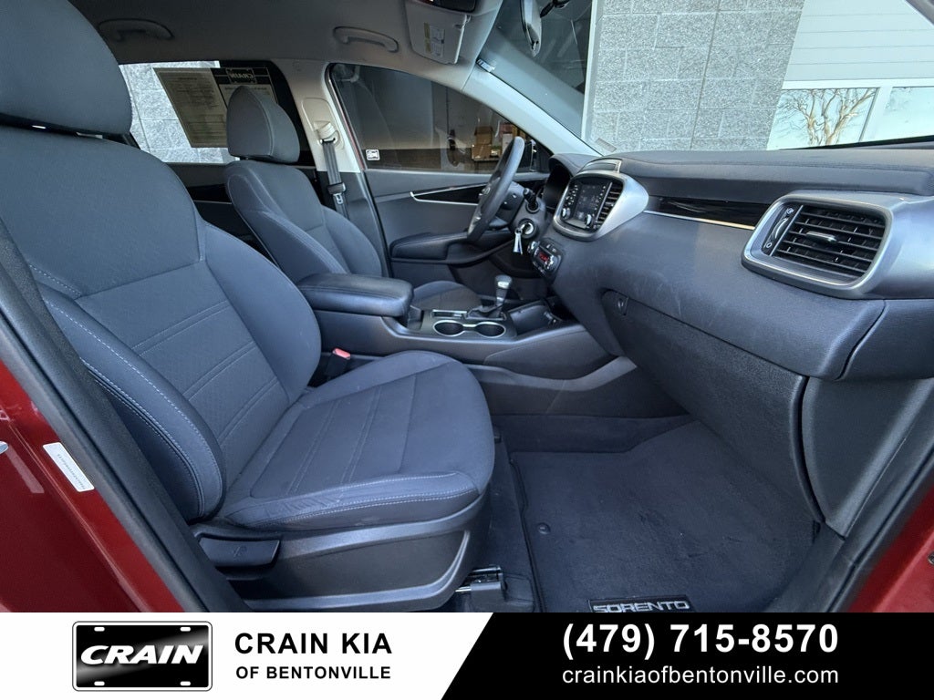 2019 Kia Sorento LX - CLEAN CARFAX