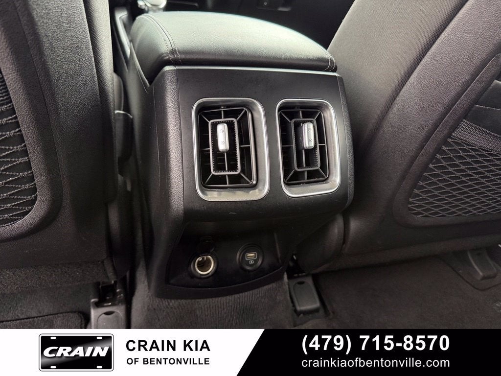 2022 Kia Sorento LX - AWD / CLEAN CARFAX