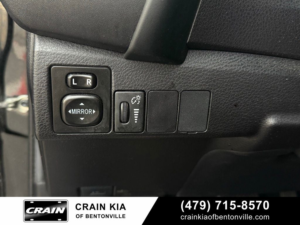 2019 Toyota Corolla LE - CLEAN CARFAX HISTORY