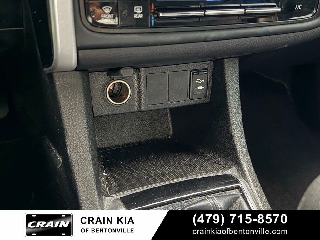 2019 Toyota Corolla LE - CLEAN CARFAX HISTORY