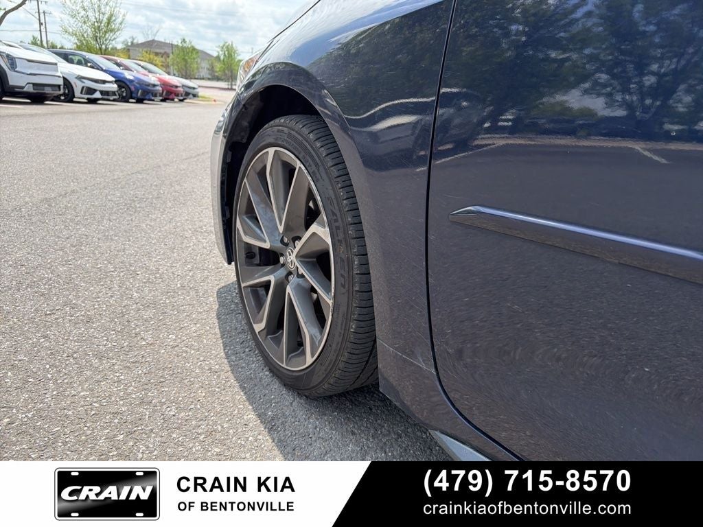 2020 Toyota Corolla SE - CLEAN CARFAX HISTORY