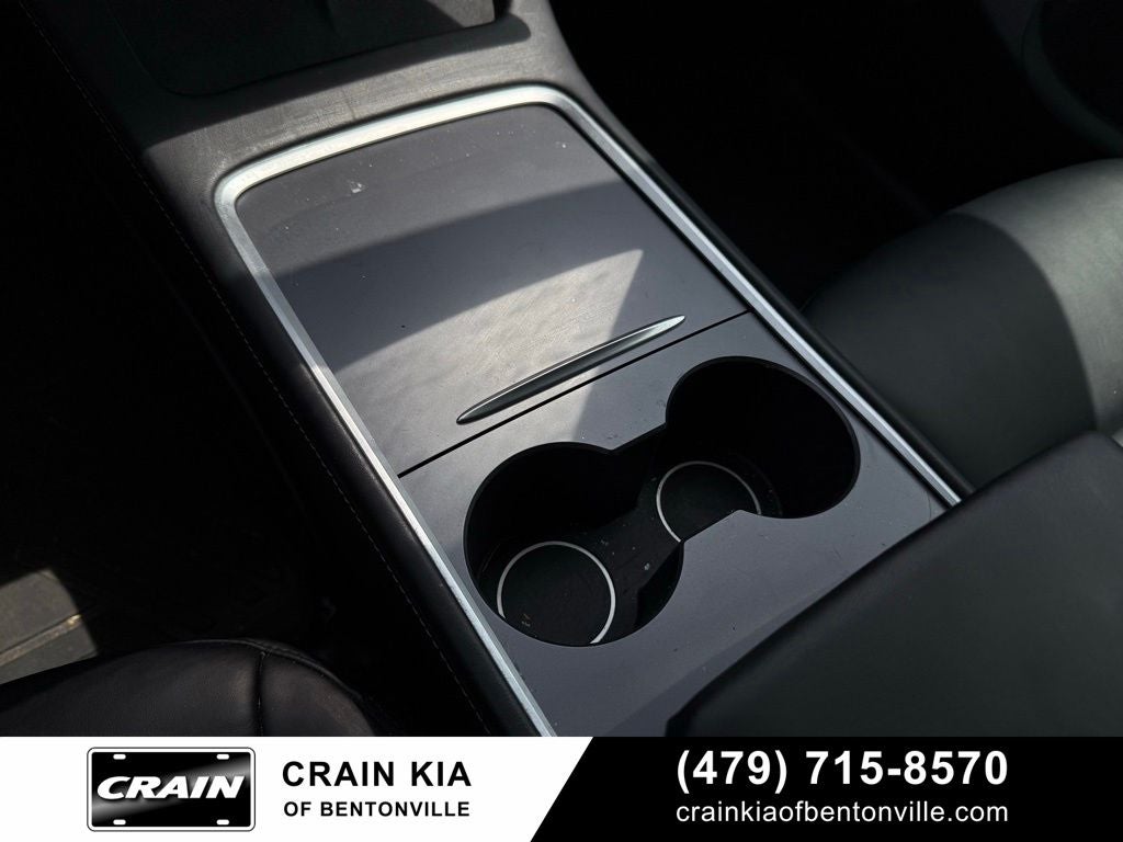 2022 Tesla Model Y Long Range - AWD / CLEAN CARFAX