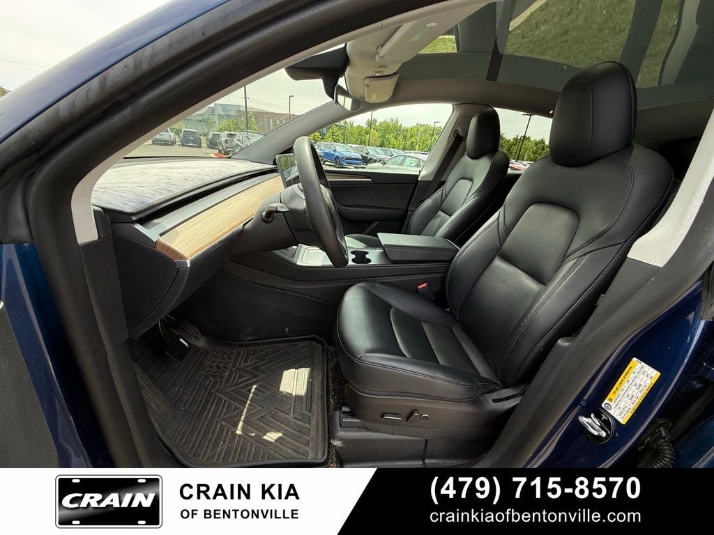 2022 Tesla Model Y Long Range - AWD / CLEAN CARFAX