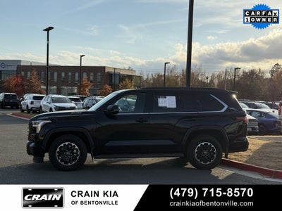 2025 Toyota Sequoia SR5 - 4WD / SUNROOF / CARFAX ONE OWNER