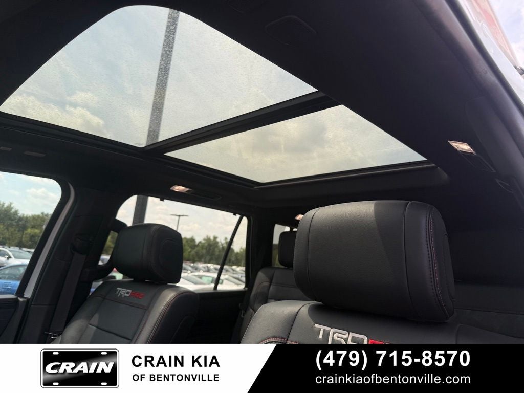 2024 Toyota Sequoia TRD Pro - 4WD / CLEAN CARFAX / PANORAMIC SUNROOF