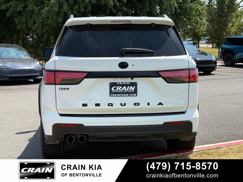 2024 Toyota Sequoia TRD Pro - 4WD / CLEAN CARFAX / PANORAMIC SUNROOF