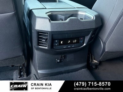 2025 Toyota Sequoia SR5 - 4WD / CLEAN CARFAX / ONE OWNER