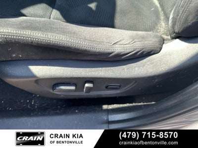 2016 Nissan Rogue SV - AWD / CLEAN CARFAX