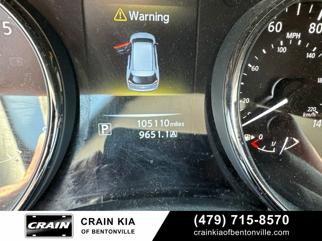 2016 Nissan Rogue SV - AWD / CLEAN CARFAX