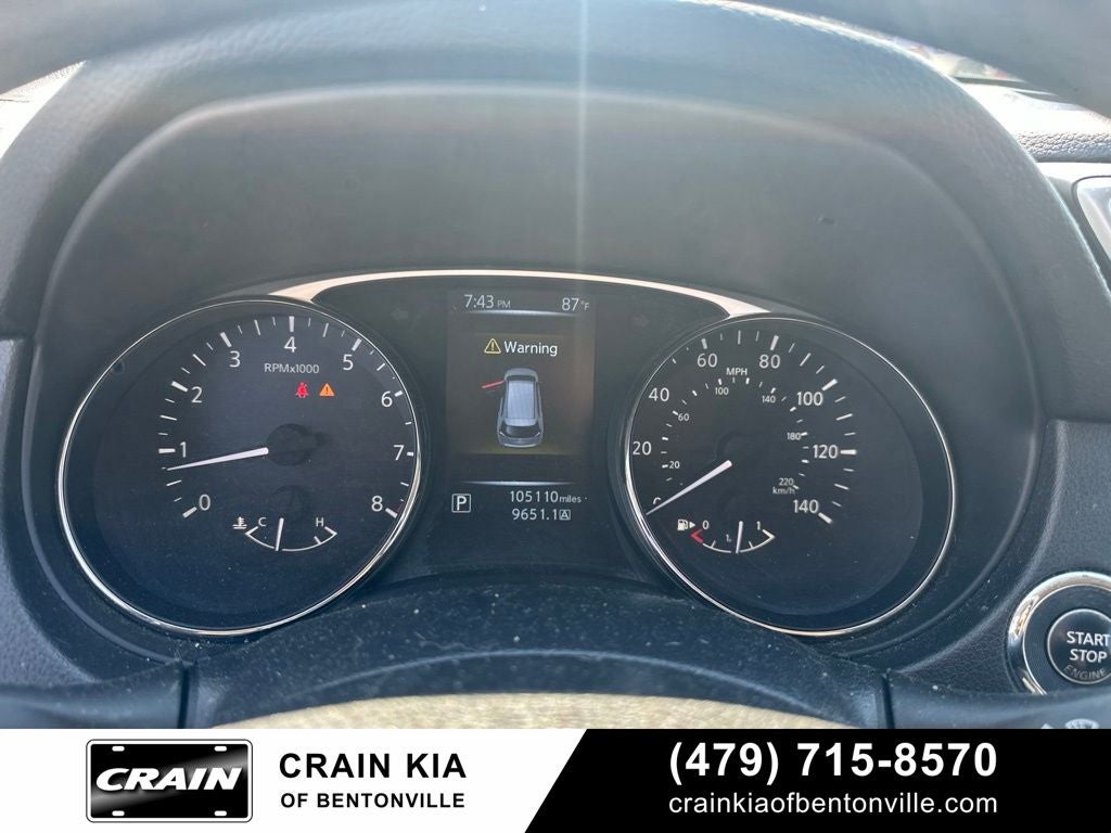 2016 Nissan Rogue SV - AWD / CLEAN CARFAX