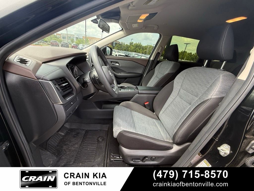 2023 Nissan Rogue SV - CLEAN CARFAX / ONE OWNER