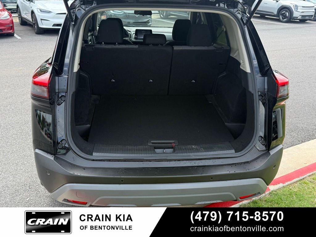 2023 Nissan Rogue SV - CLEAN CARFAX / ONE OWNER