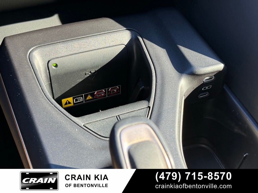 2023 Toyota Crown Limited - AWD / PANORAMIC SUNROOF