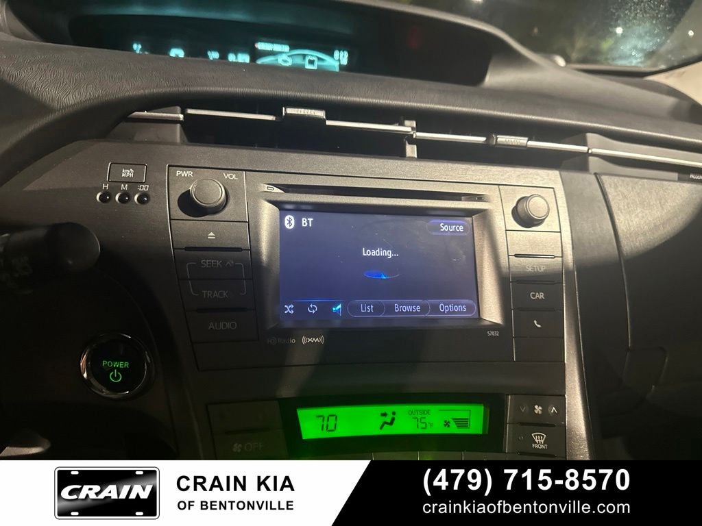 2015 Toyota Prius Three - CLEAN CARFAX HISTORY