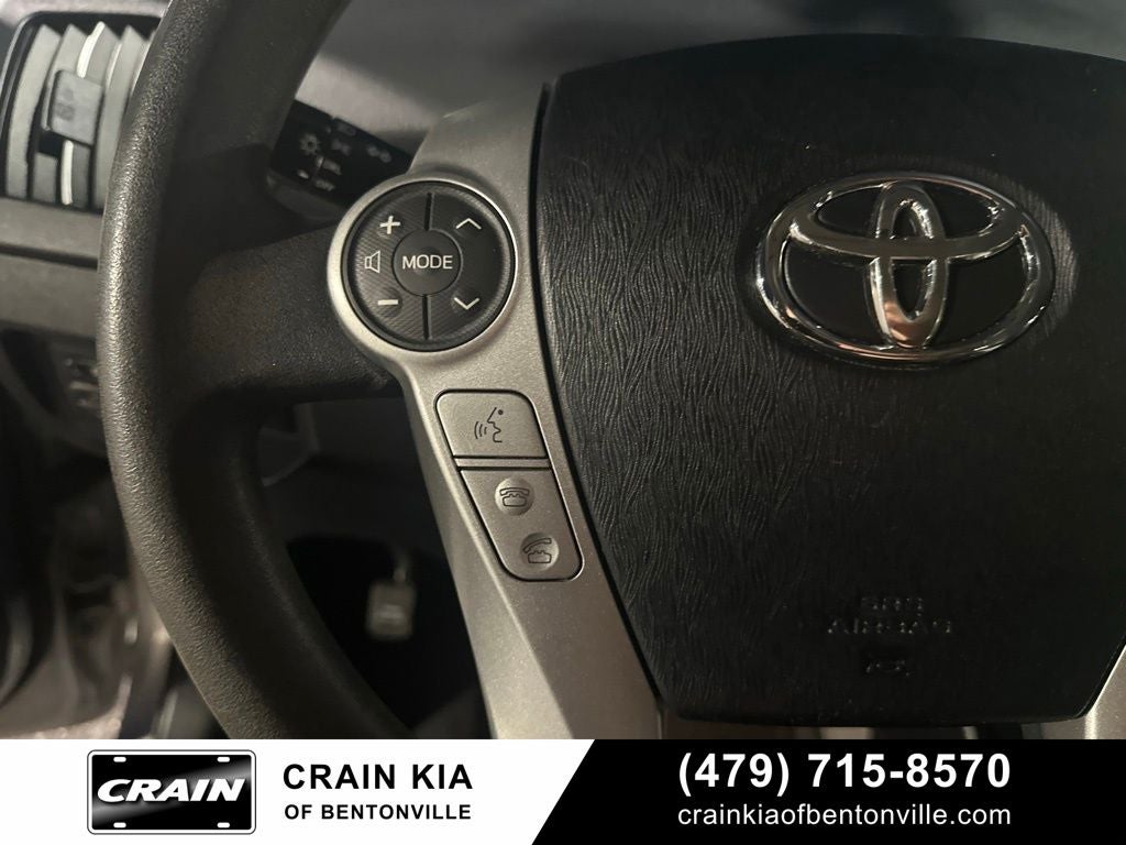 2015 Toyota Prius Three - CLEAN CARFAX HISTORY