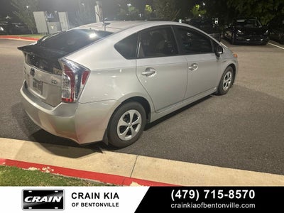 2015 Toyota Prius Three - CLEAN CARFAX HISTORY