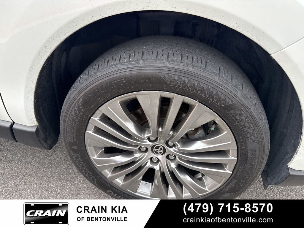 2022 Toyota Venza XLE - AWD