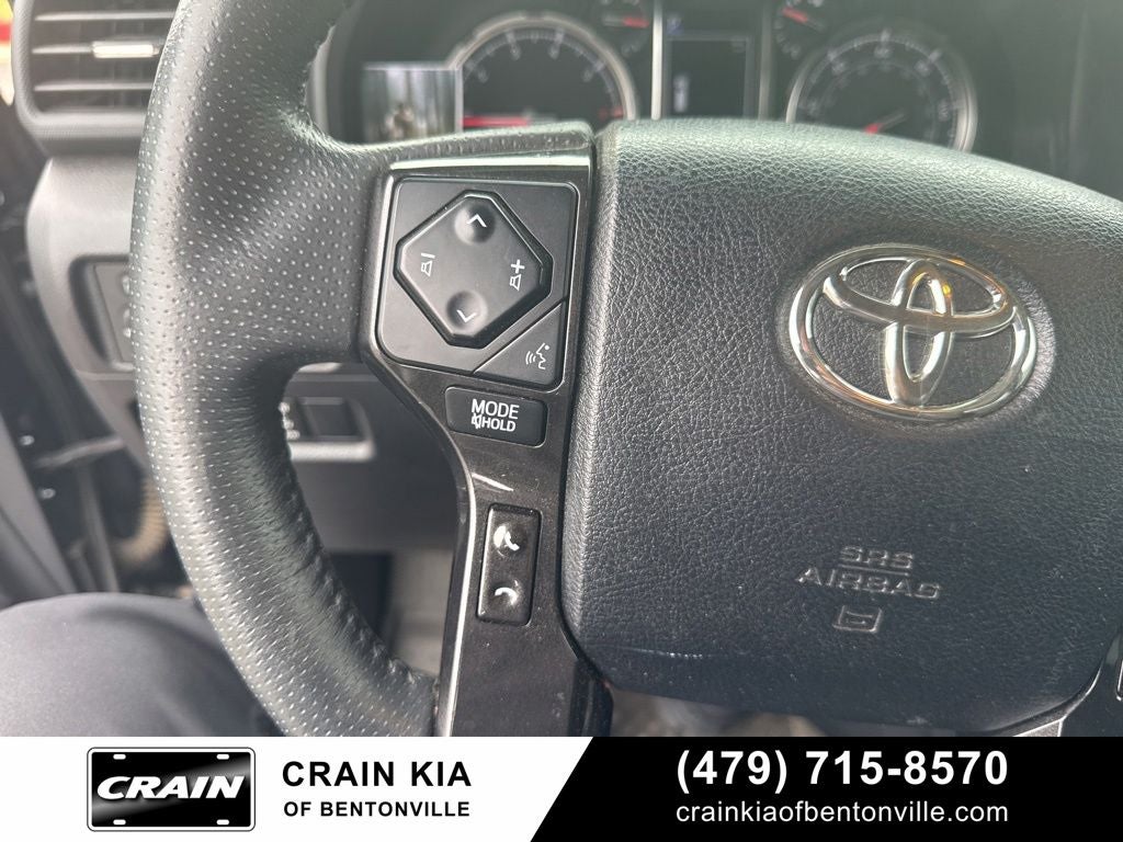 2020 Toyota 4Runner Venture - 4WD / LIFTED! / CLEAN CARFAX / ONE OWNER