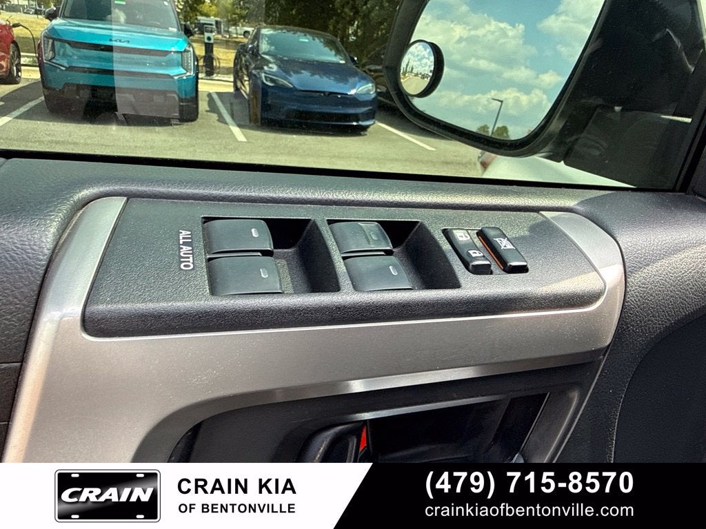 2018 Toyota 4Runner SR5 - 4WD / CLEAN CARFAX