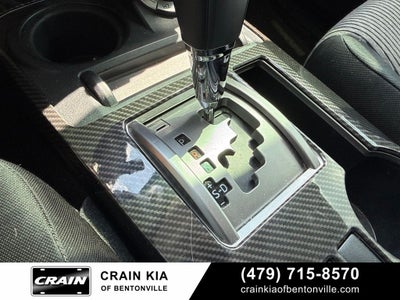 2018 Toyota 4Runner SR5 - 4WD / CLEAN CARFAX