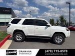 2018 Toyota 4Runner SR5 - 4WD / CLEAN CARFAX