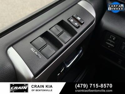 2023 Toyota 4Runner SR5 - 4WD / CLEAN CARFAX / ONE OWNER