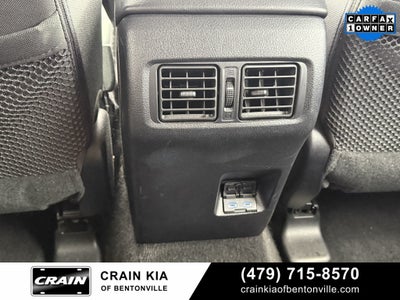 2023 Toyota 4Runner SR5 - 4WD / CLEAN CARFAX / ONE OWNER