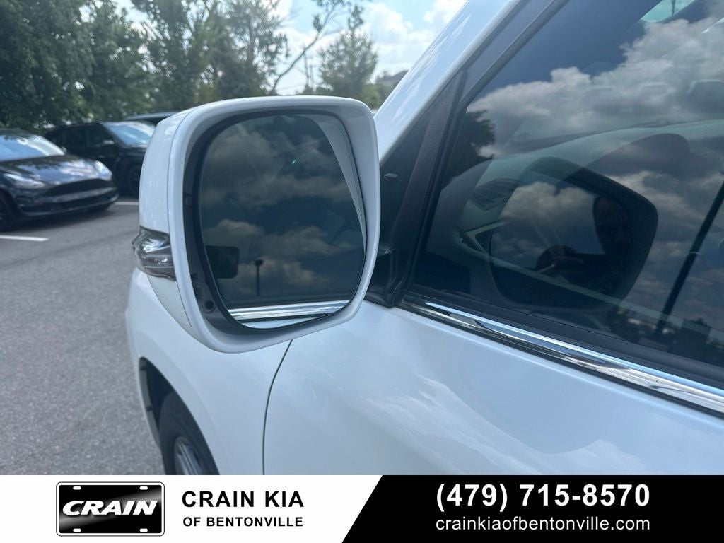 2013 Lexus LX 570 - 4WD / SUNROOF / CLEAN CARFAX
