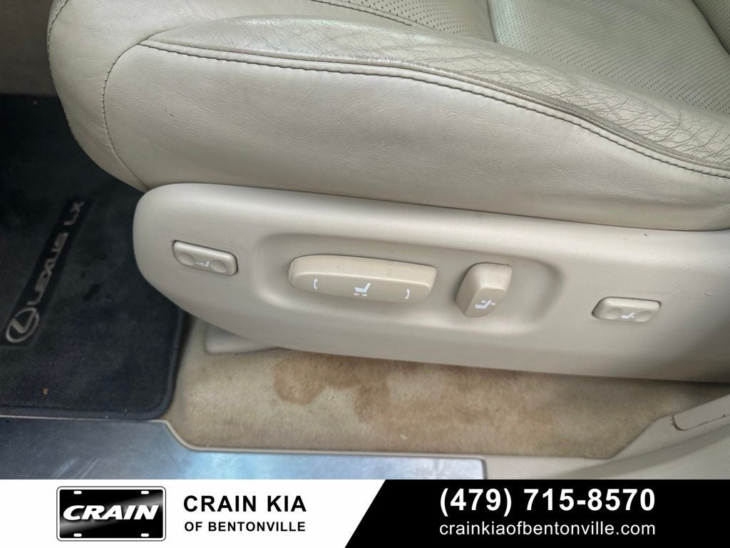 2013 Lexus LX 570 - 4WD / SUNROOF / CLEAN CARFAX