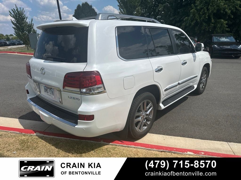 2013 Lexus LX 570 - 4WD / SUNROOF / CLEAN CARFAX