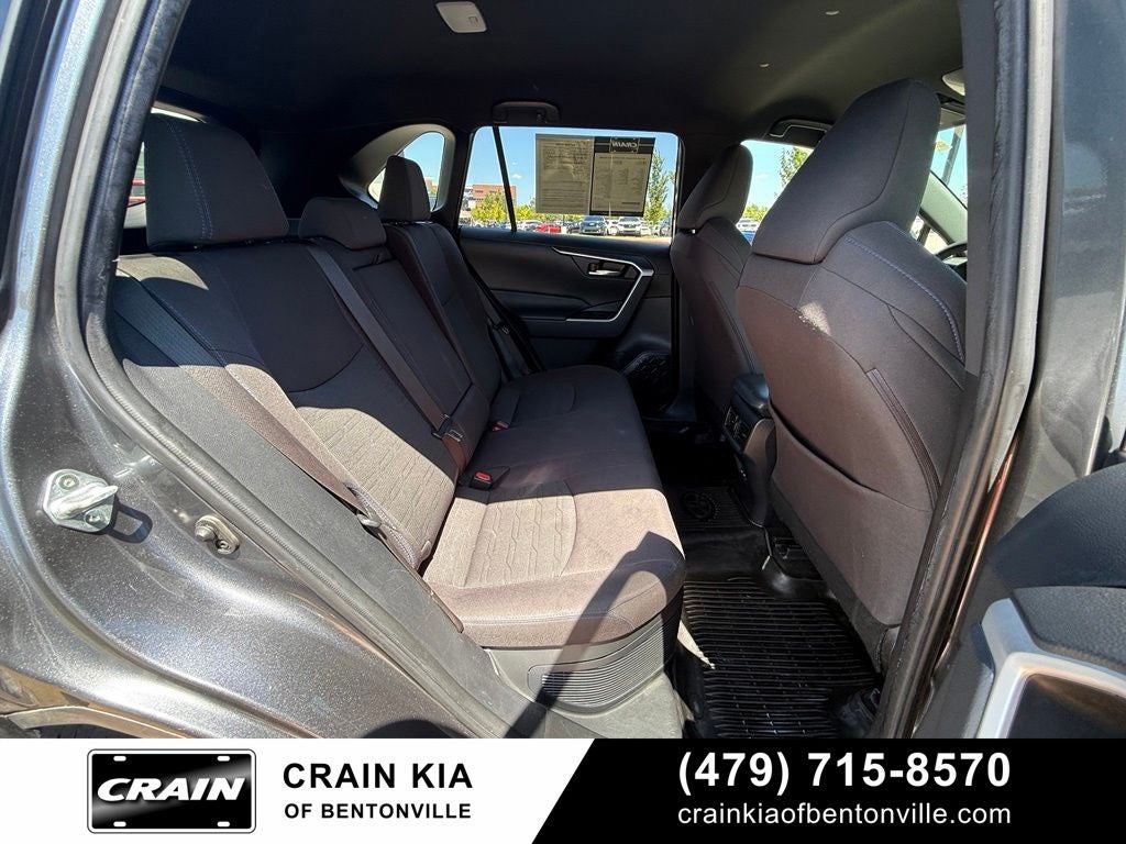 2022 Toyota RAV4 Hybrid SE - AWD / CLEAN CARFAX / ONE OWNER