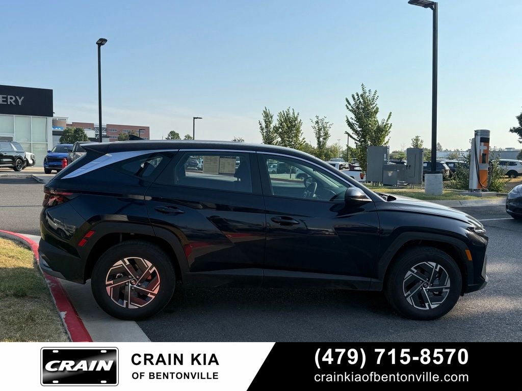 2026 Hyundai Tucson Hybrid Blue SE