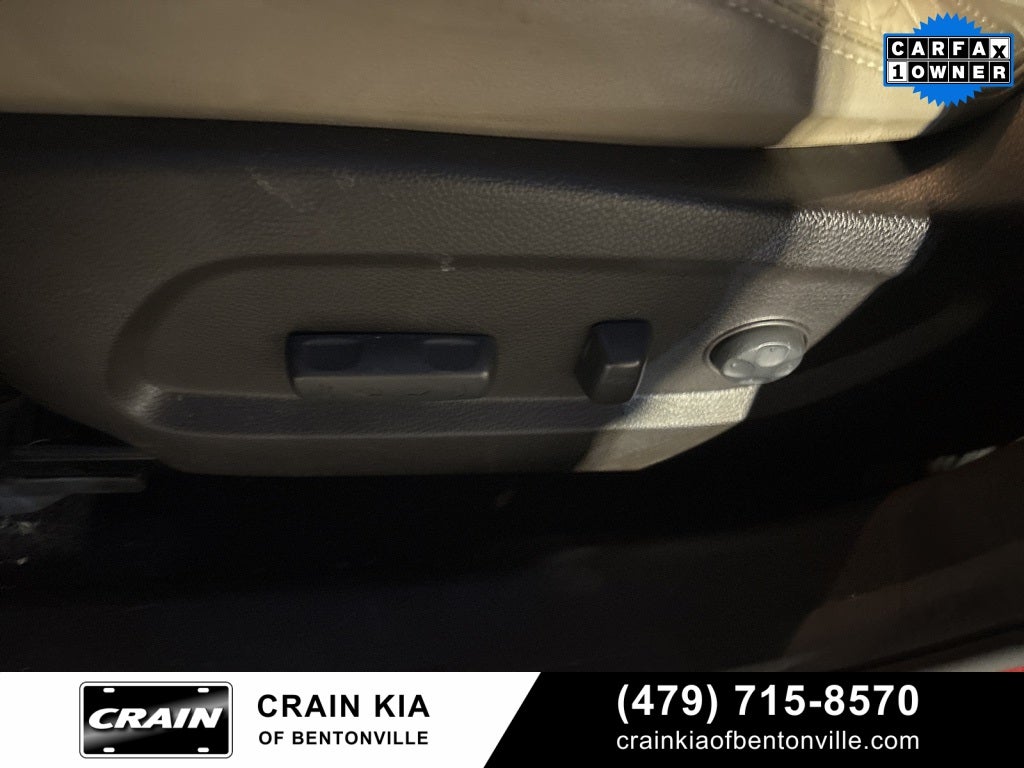 2017 Hyundai Santa Fe Limited - AWD / ONE OWNER / LEATHER