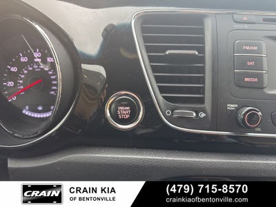 2016 Kia Sedona EX - CARFAX ONE OWNER