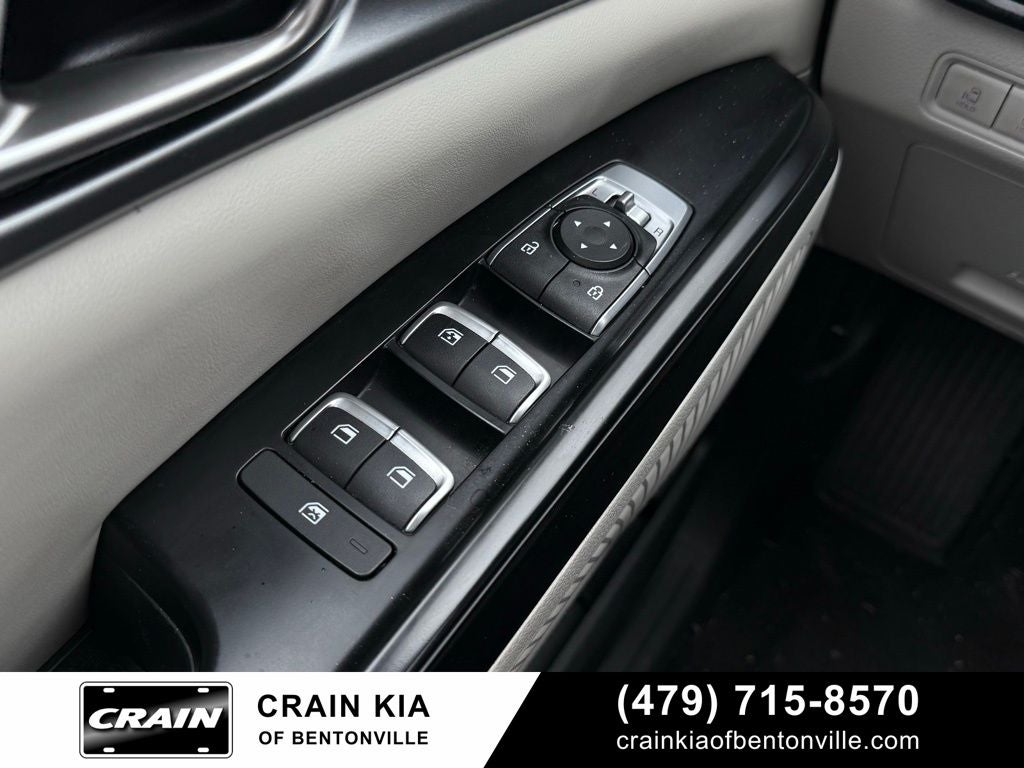 2024 Kia Carnival LX - KIA CPO / CARFAX ONE OWNER