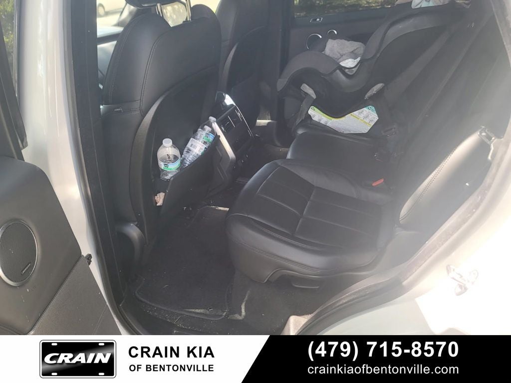 2019 Land Rover Range Rover Sport SE - 4WD / CLEAN CARFAX / SUNROOF