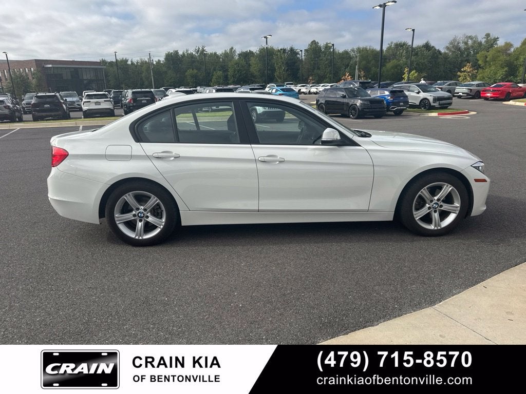 2015 BMW 3 Series 328i xDrive - AWD / SUNROOF