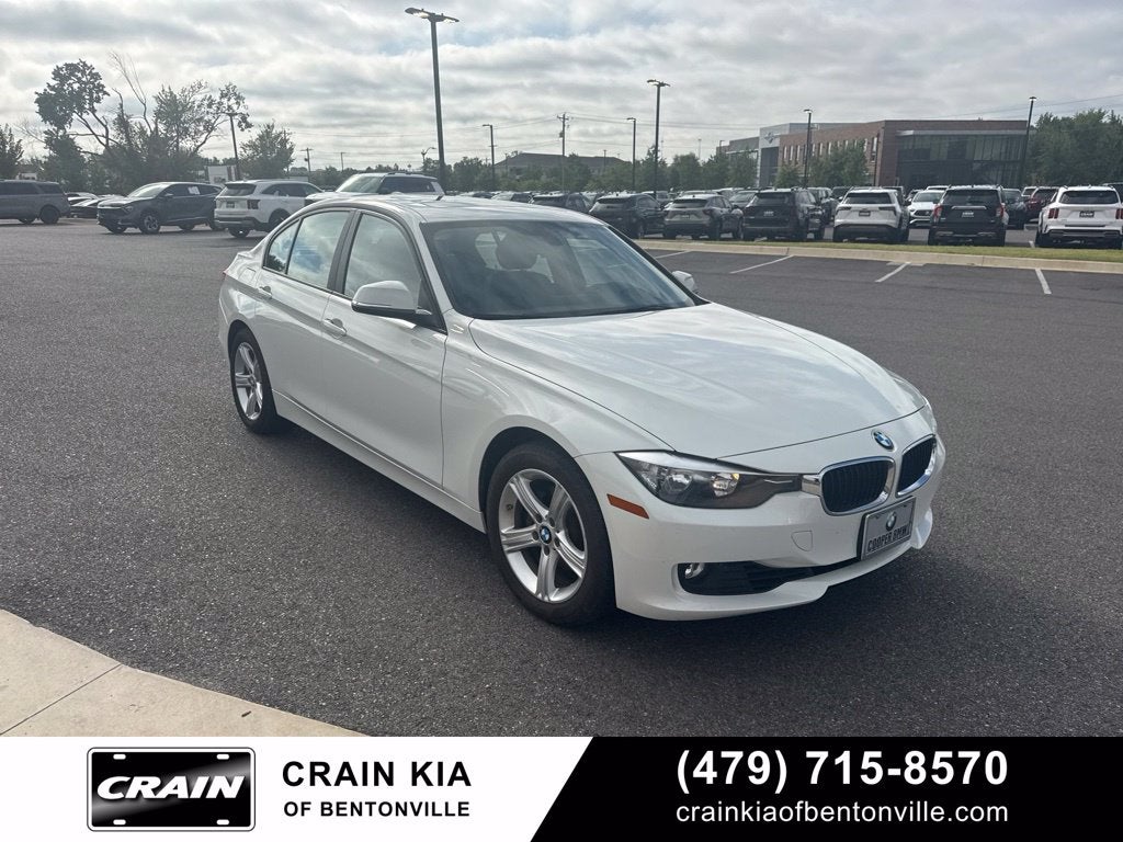 2015 BMW 3 Series 328i xDrive - AWD / SUNROOF